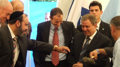 אבן פינה נאות ים 3.jpg